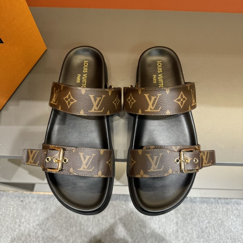 ch**an D*or slippers